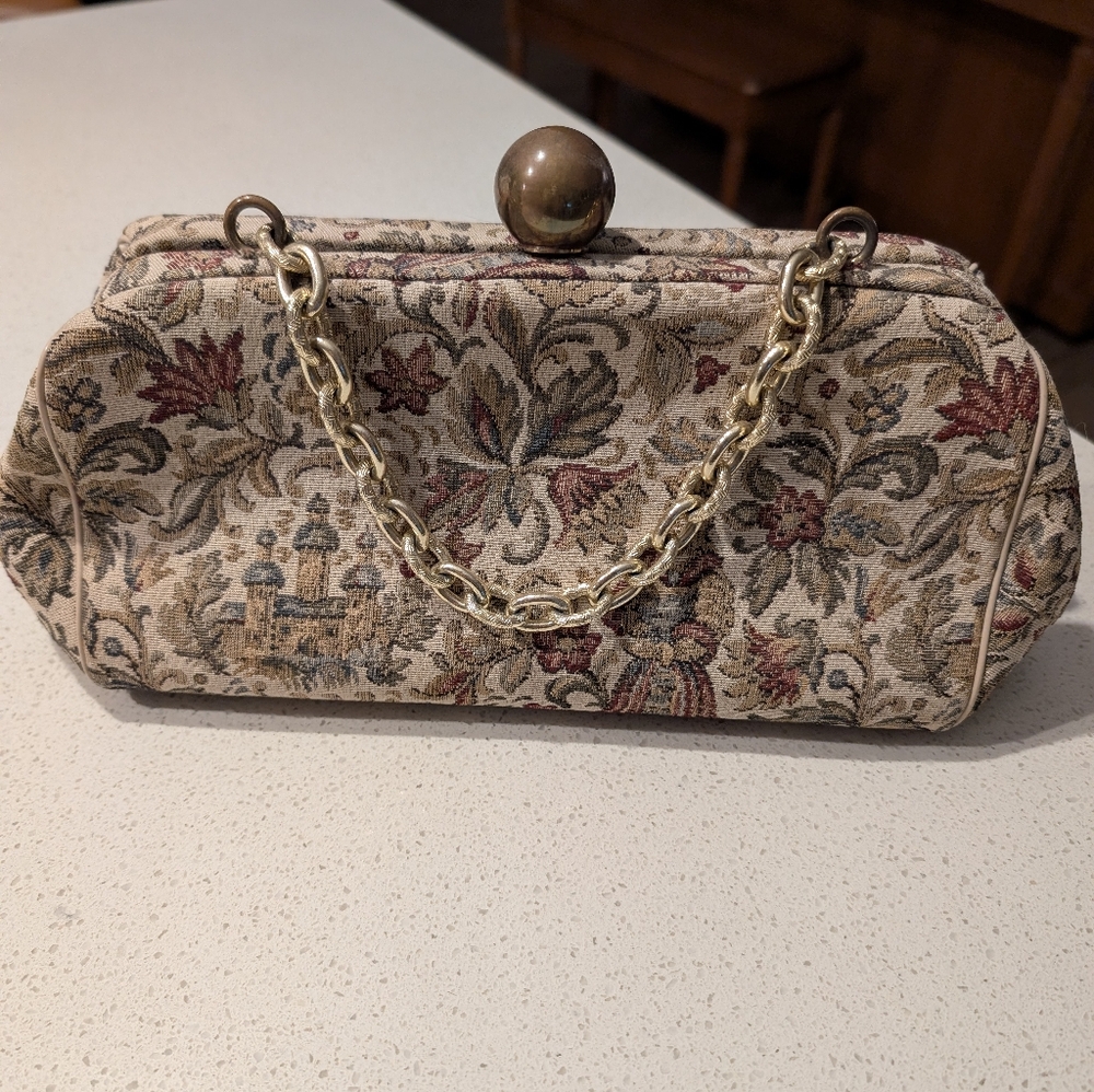 Tapestry Floral Chain-Handle Clutch - Beige & Burgundy